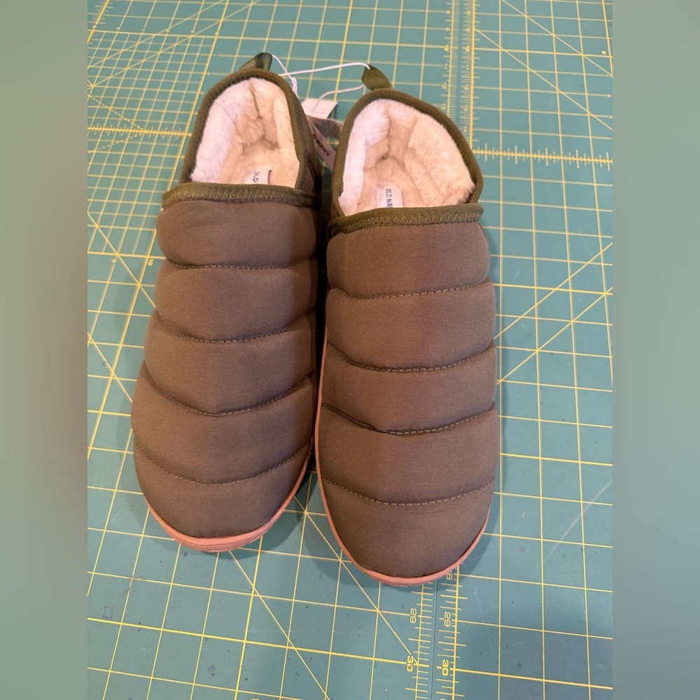 Old Navy Cozy Quilted Slippers